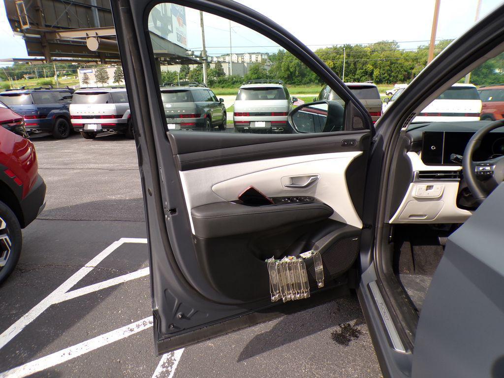 new 2025 Hyundai Tucson car, priced at $39,802