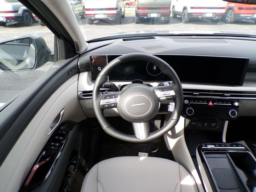 new 2025 Hyundai Tucson car, priced at $39,802