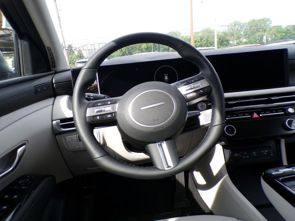 new 2025 Hyundai Tucson car, priced at $39,802