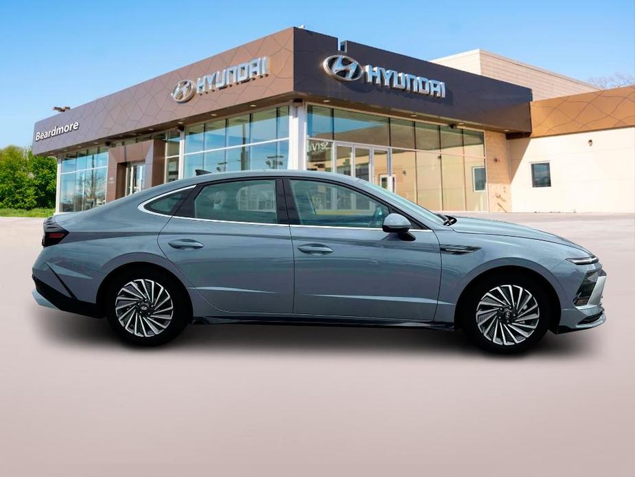 new 2025 Hyundai Sonata Hybrid car, priced at $31,690