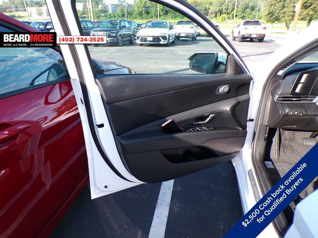 new 2025 Hyundai ELANTRA HEV car, priced at $23,705