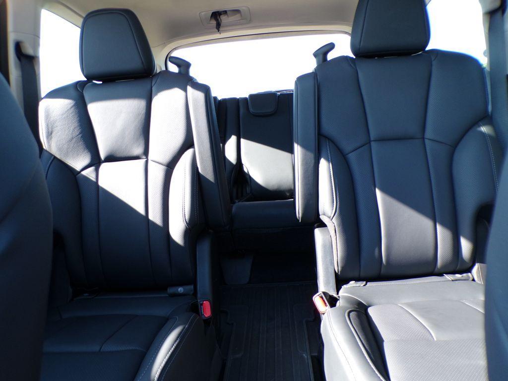 used 2025 Subaru Ascent car, priced at $45,069