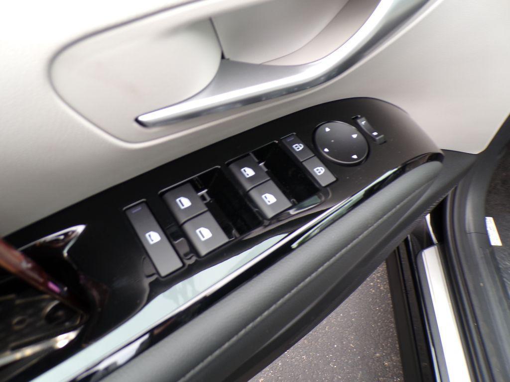 new 2025 Hyundai TUCSON Hybrid car, priced at $40,751