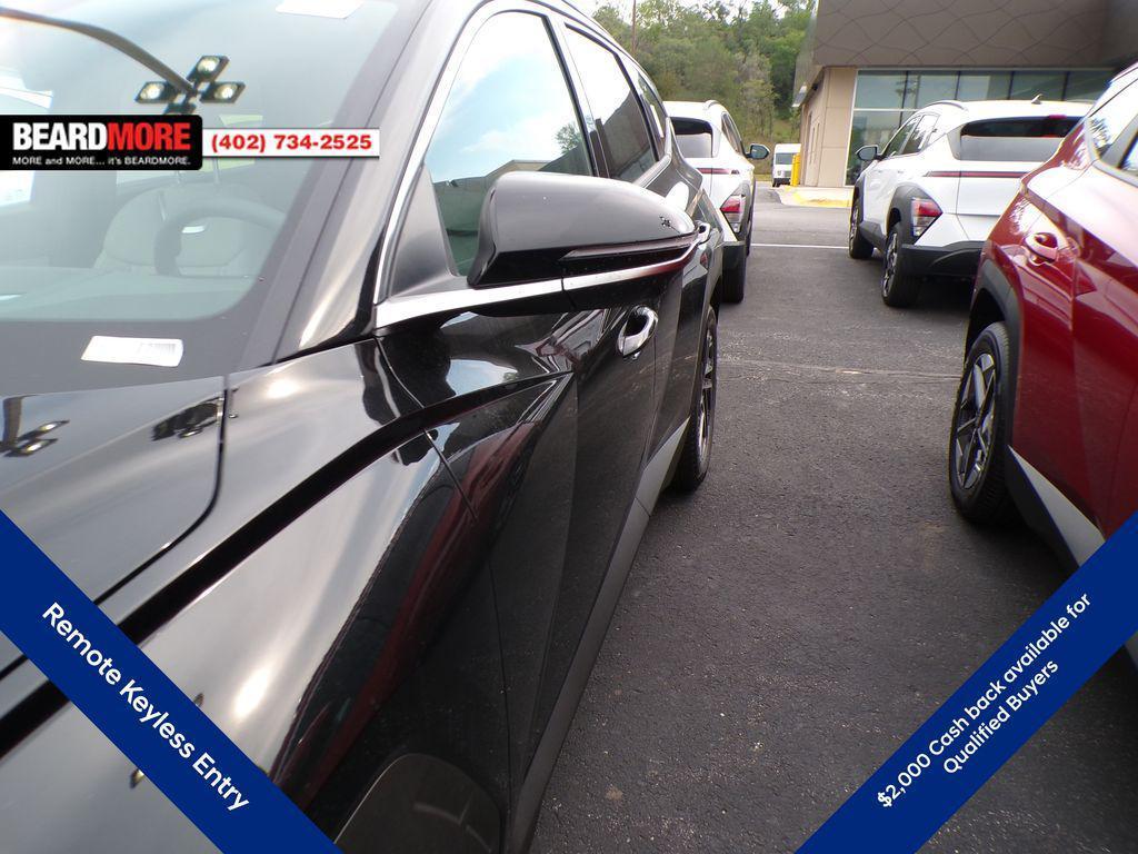 new 2025 Hyundai TUCSON Hybrid car, priced at $40,751