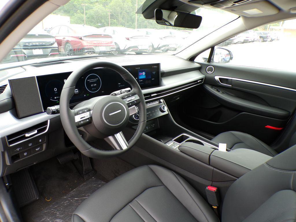 new 2025 Hyundai Sonata Hybrid car, priced at $37,421