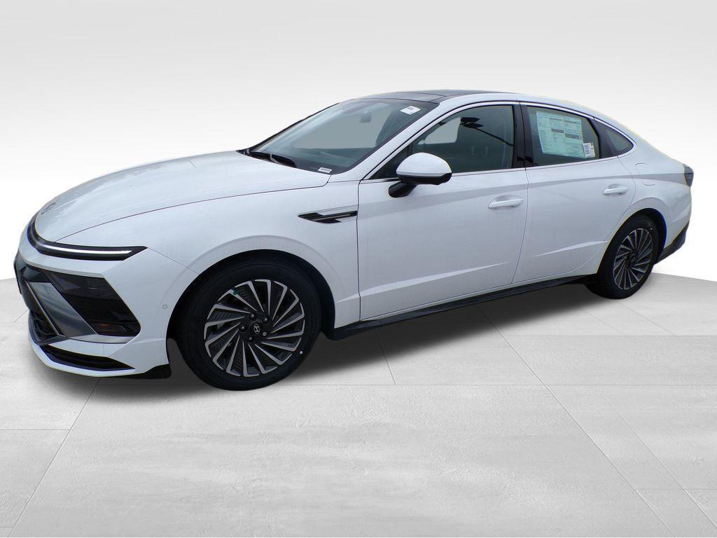 new 2025 Hyundai Sonata Hybrid car, priced at $37,421