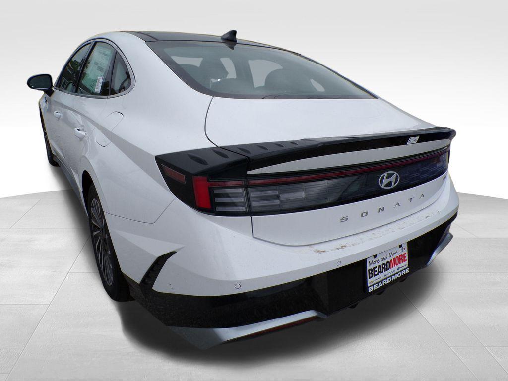 new 2025 Hyundai Sonata Hybrid car, priced at $37,421