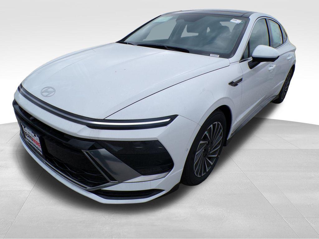 new 2025 Hyundai Sonata Hybrid car, priced at $37,421
