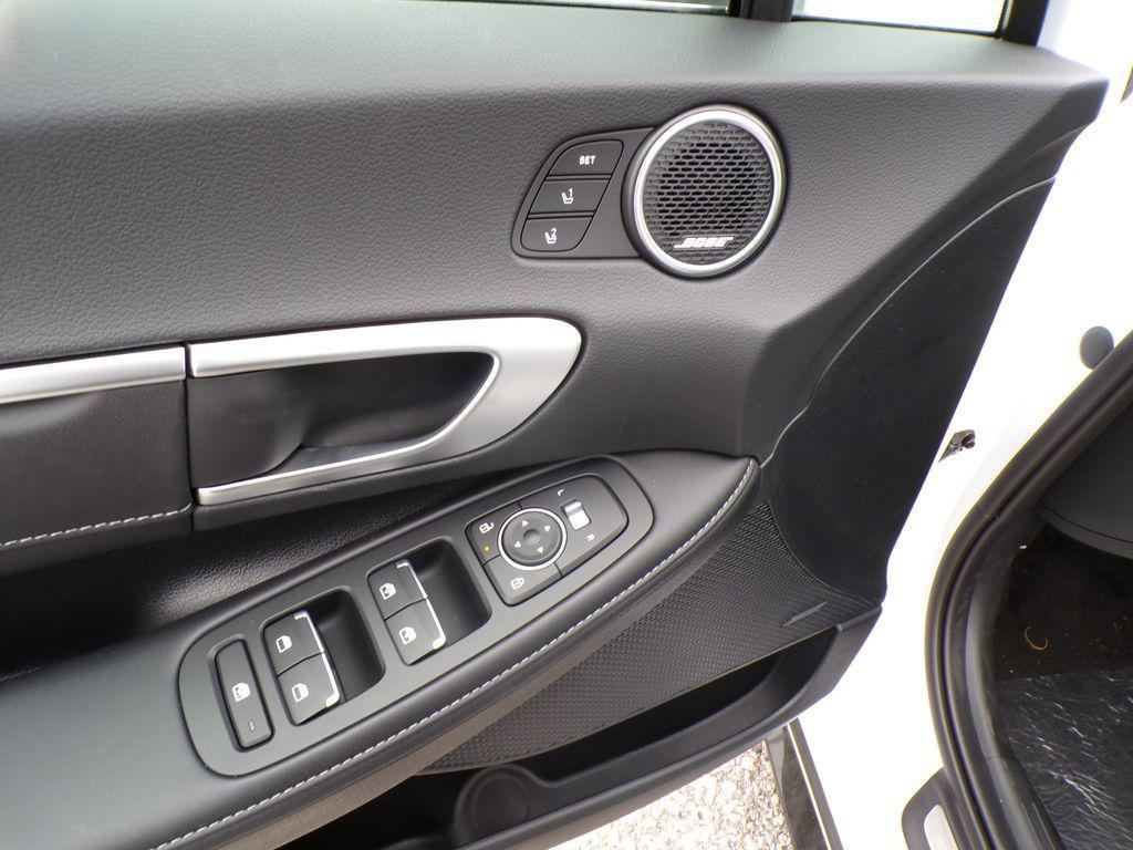 new 2025 Hyundai Sonata Hybrid car, priced at $37,421