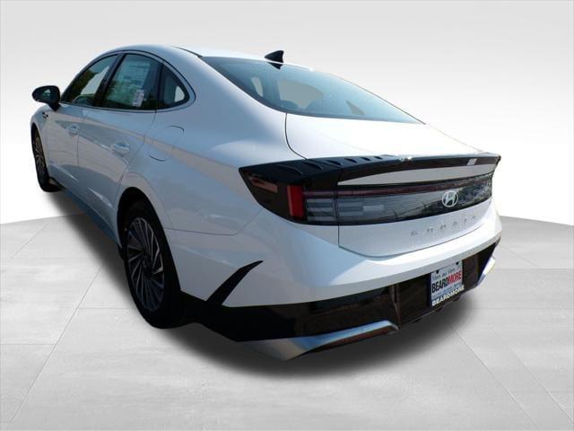new 2025 Hyundai Sonata Hybrid car, priced at $31,389