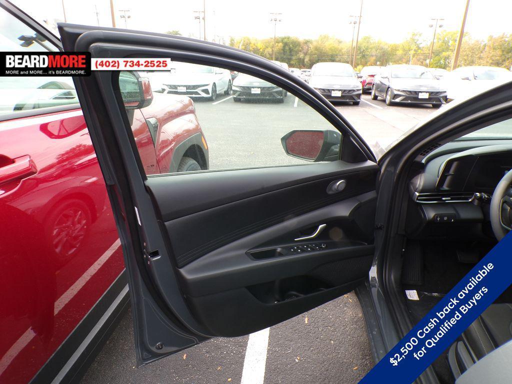 new 2025 Hyundai ELANTRA HEV car, priced at $23,199