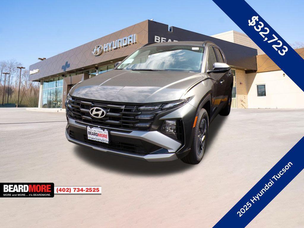 new 2025 Hyundai TUCSON Hybrid car, priced at $32,723