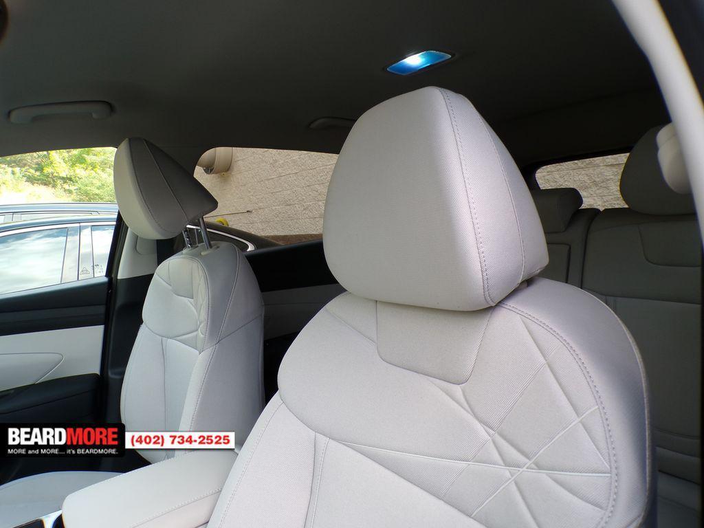 new 2025 Hyundai TUCSON Hybrid car, priced at $32,723