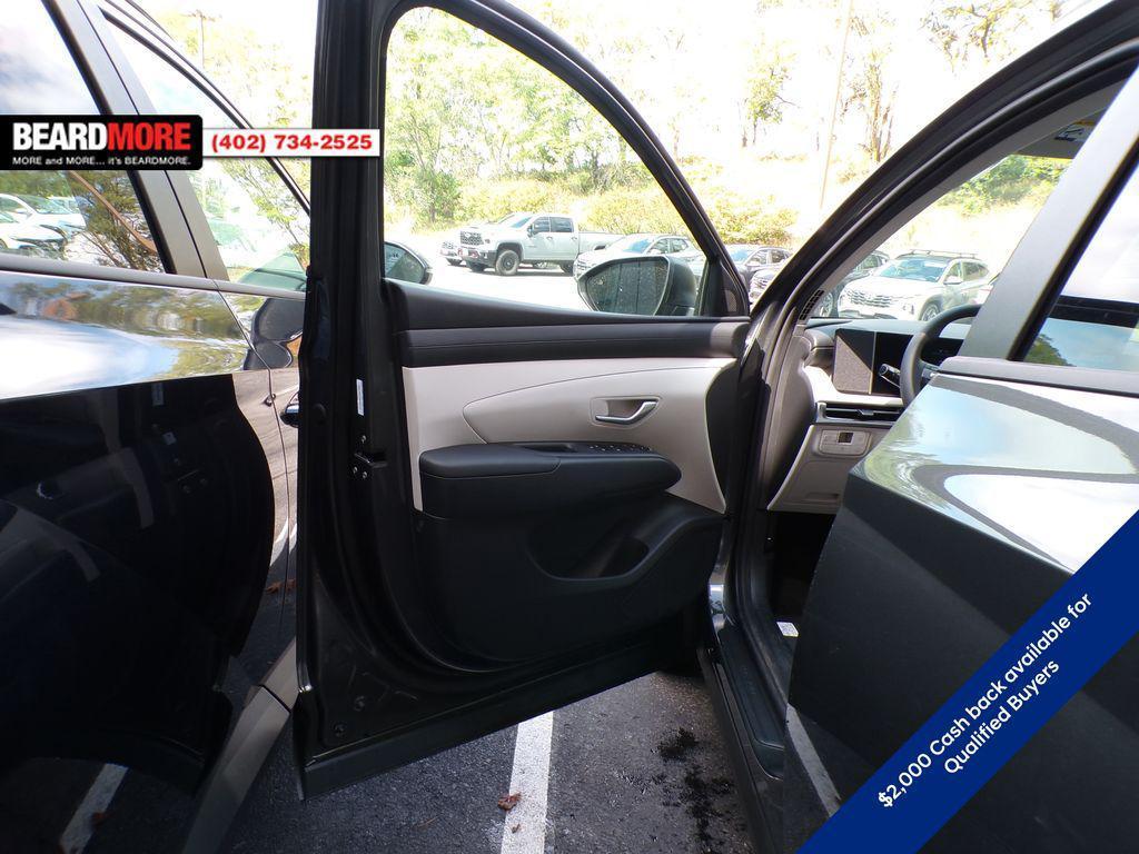 new 2025 Hyundai TUCSON Hybrid car, priced at $32,723