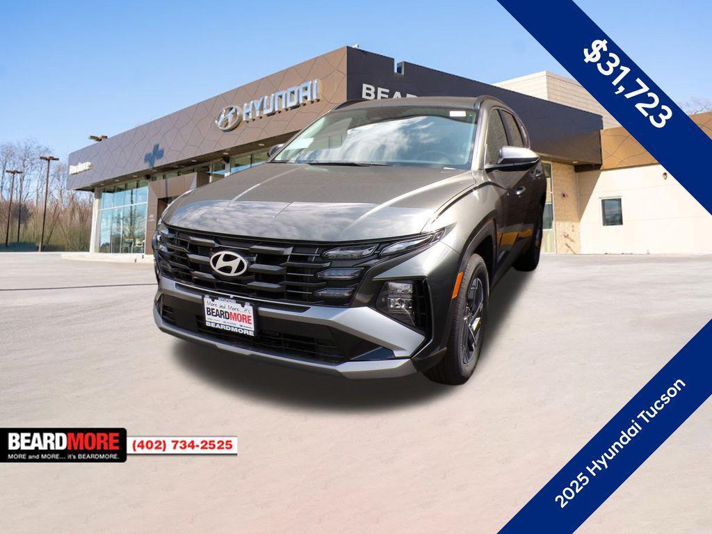 new 2025 Hyundai TUCSON Hybrid car, priced at $31,723