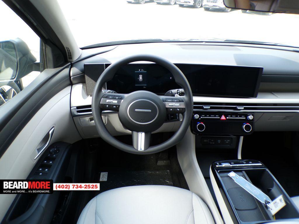 new 2025 Hyundai TUCSON Hybrid car, priced at $32,723