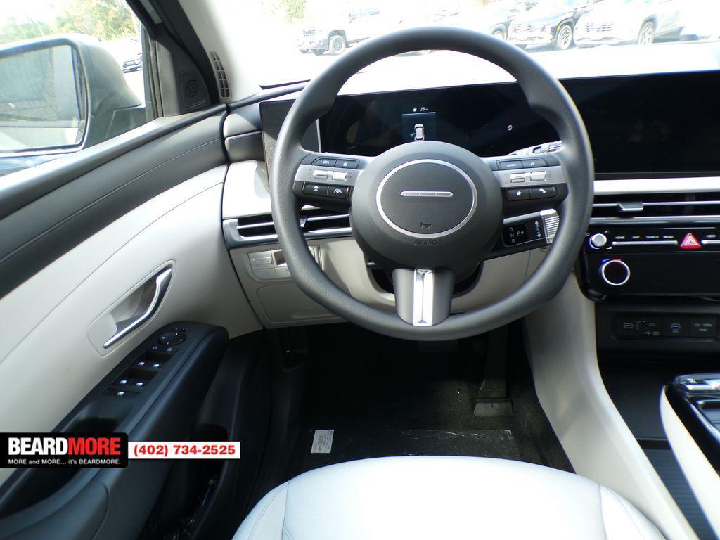 new 2025 Hyundai TUCSON Hybrid car, priced at $32,723