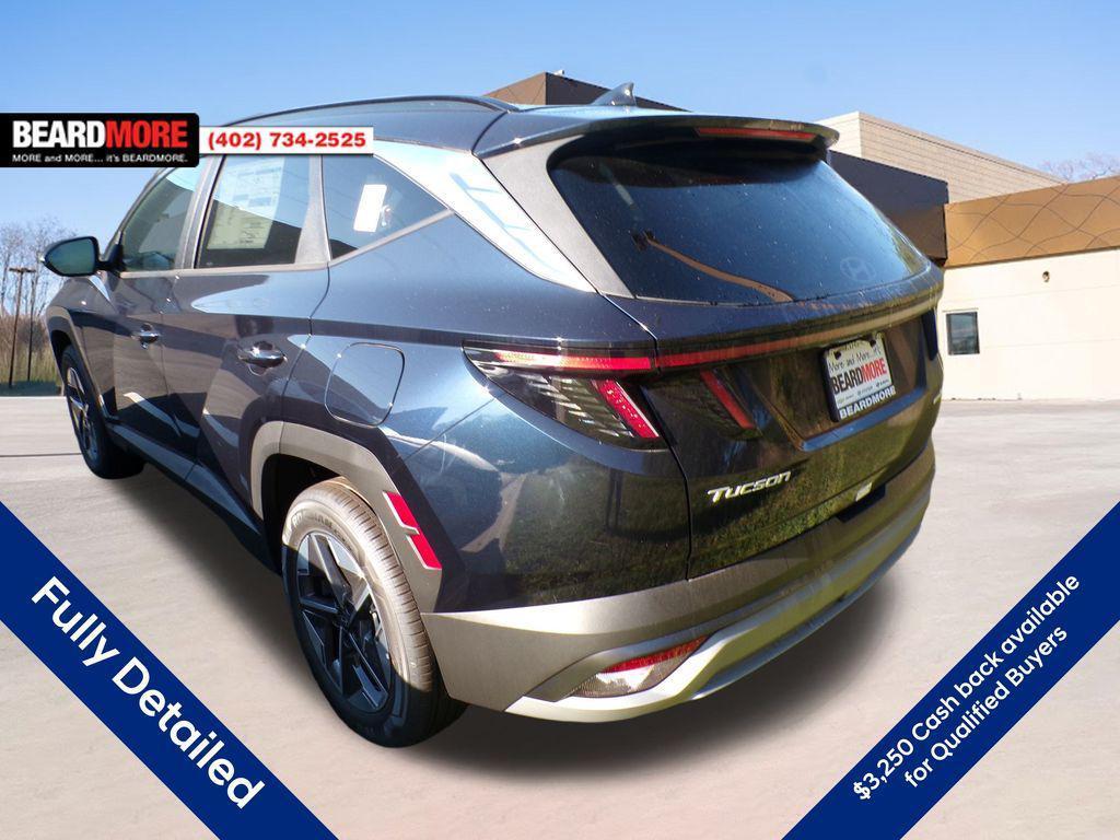 new 2025 Hyundai TUCSON Hybrid car, priced at $33,776