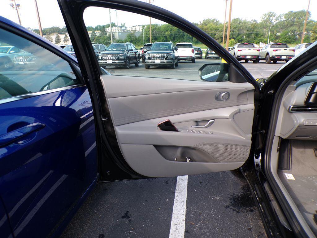 new 2025 Hyundai Elantra car, priced at $22,798