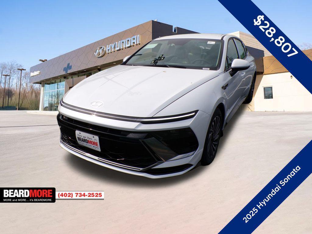 new 2025 Hyundai Sonata Hybrid car, priced at $28,807