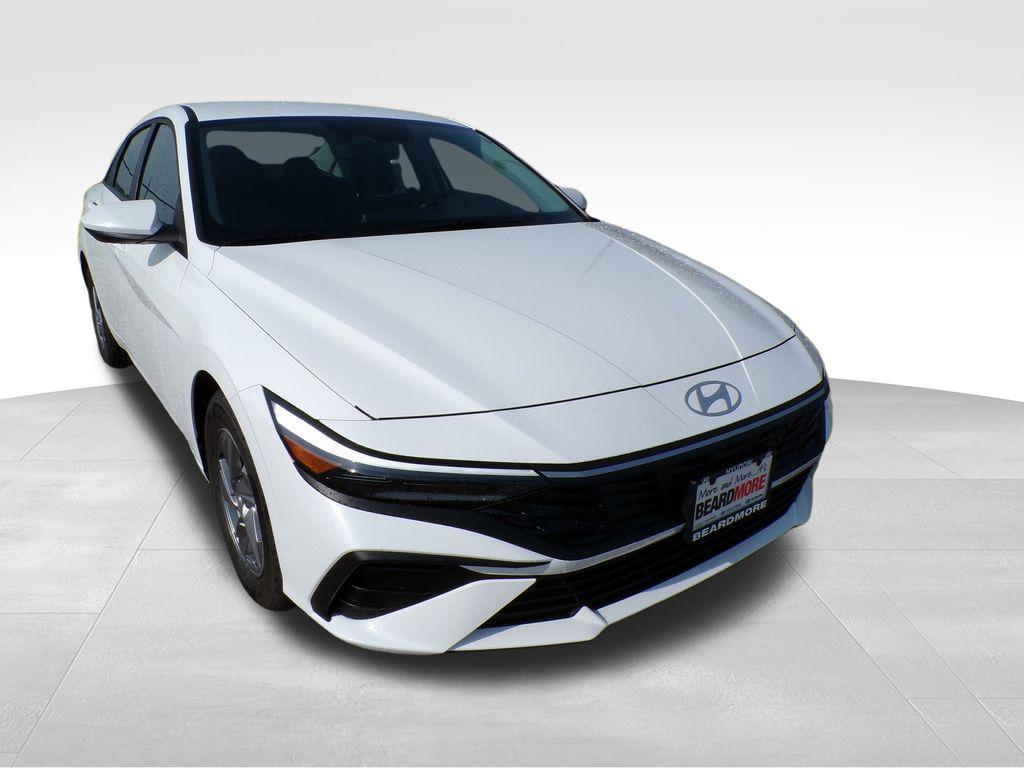 new 2025 Hyundai Elantra car, priced at $22,307