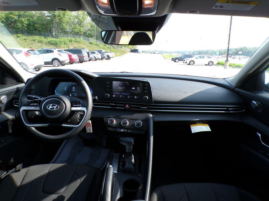 new 2025 Hyundai Elantra car, priced at $22,307