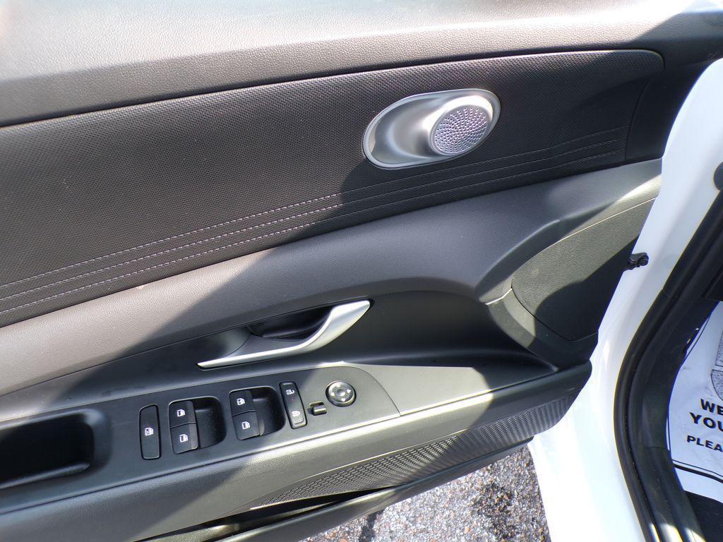 new 2025 Hyundai Elantra car, priced at $22,307