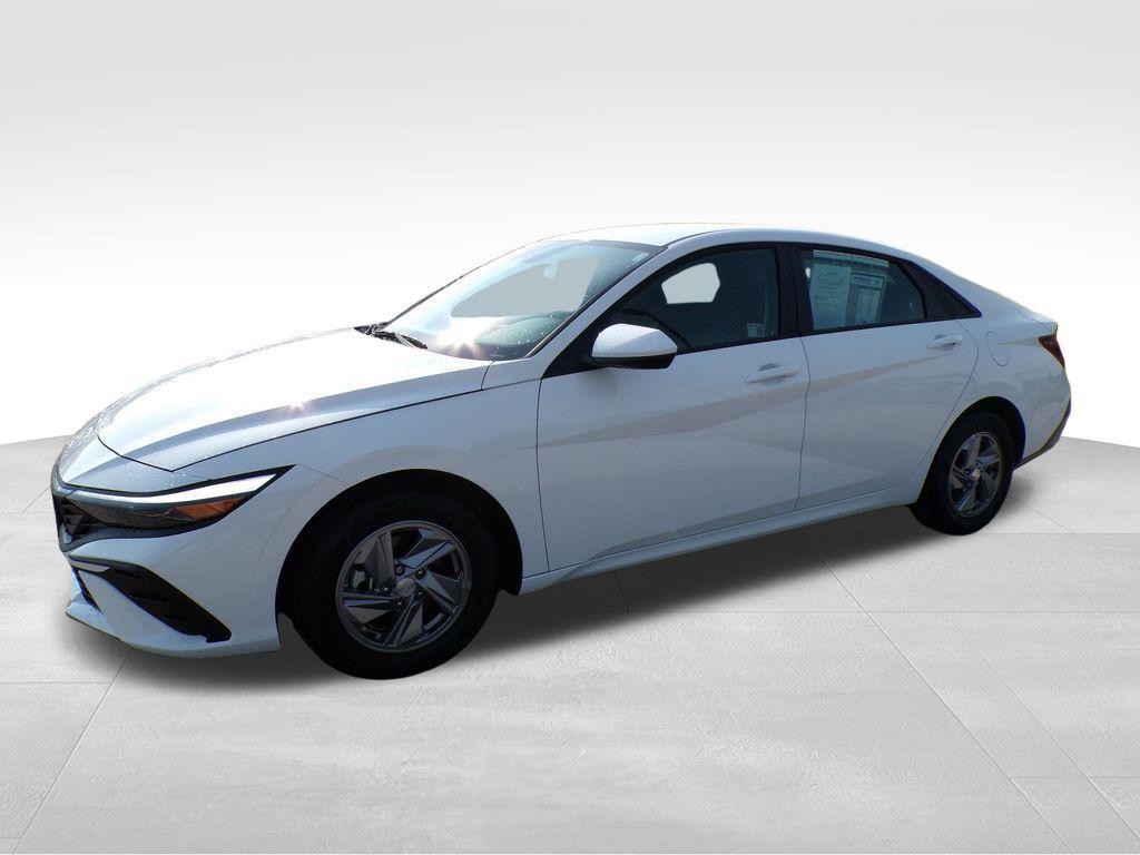 new 2025 Hyundai Elantra car, priced at $22,307