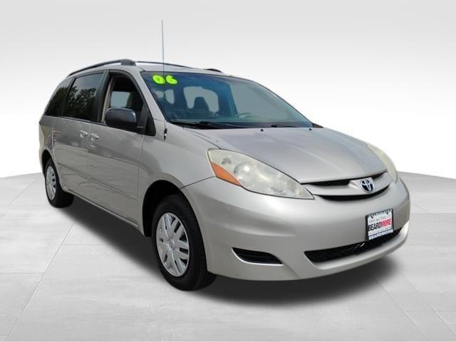 used 2006 Toyota Sienna car, priced at $6,477