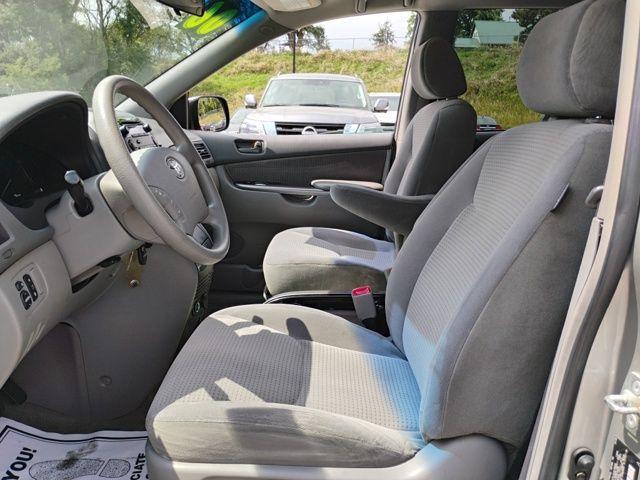 used 2006 Toyota Sienna car, priced at $6,477