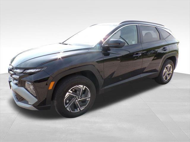 new 2025 Hyundai TUCSON Hybrid car, priced at $36,096