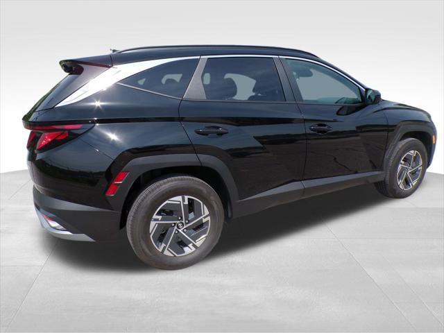 new 2025 Hyundai TUCSON Hybrid car, priced at $33,130