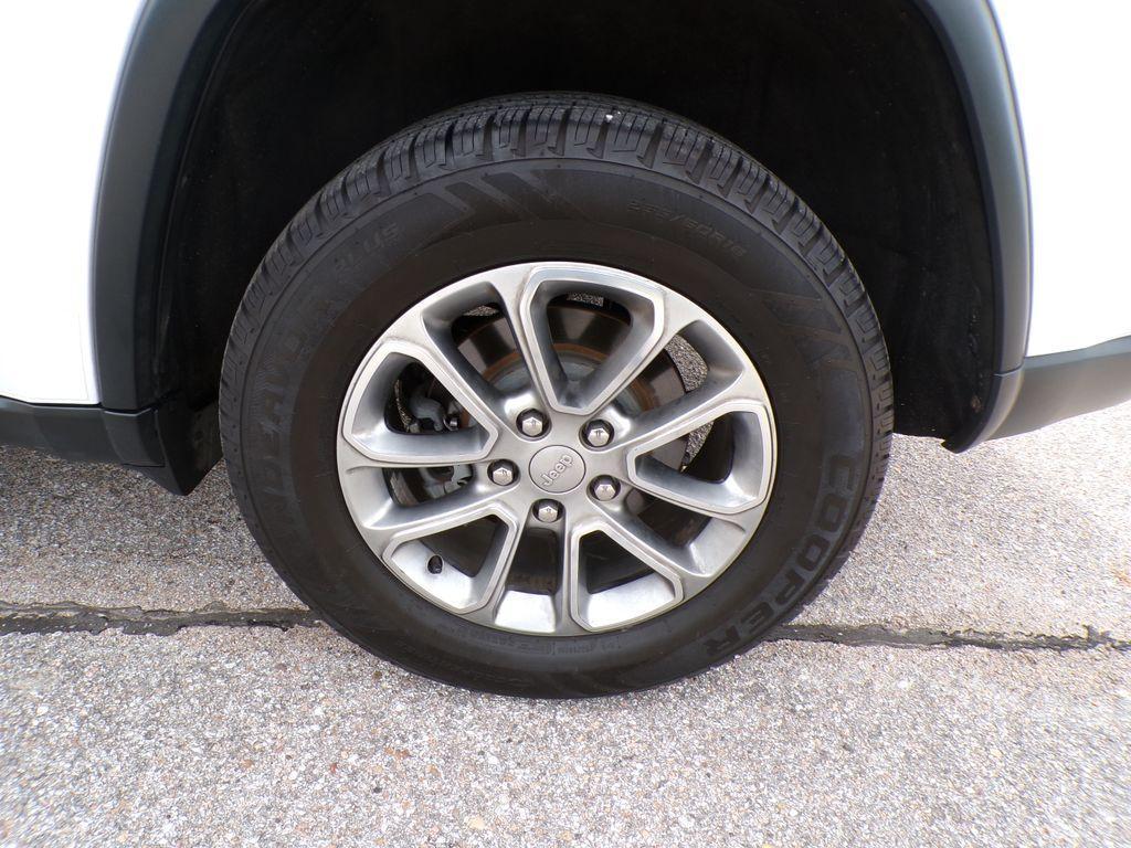 used 2016 Jeep Grand Cherokee car, priced at $14,869