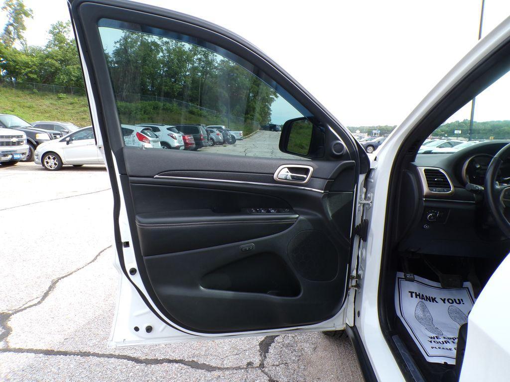 used 2016 Jeep Grand Cherokee car, priced at $14,869