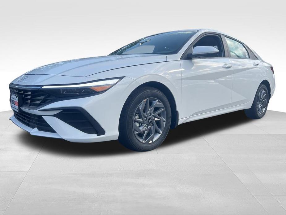 new 2024 Hyundai Elantra HEV car, priced at $25,276