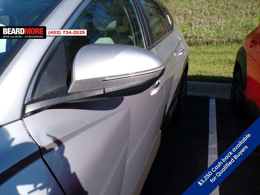 new 2025 Hyundai TUCSON Hybrid car, priced at $33,673