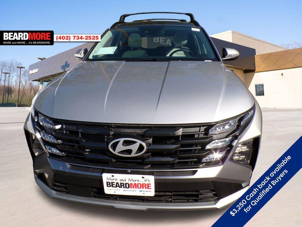 new 2025 Hyundai TUCSON Hybrid car, priced at $33,673