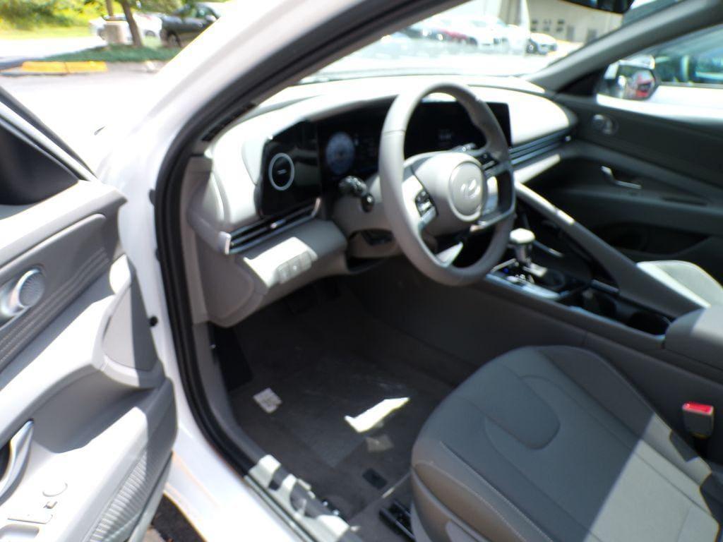 new 2025 Hyundai Elantra car, priced at $25,961