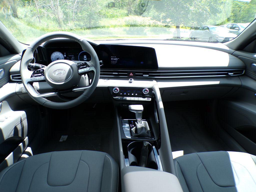 new 2025 Hyundai Elantra car, priced at $25,961