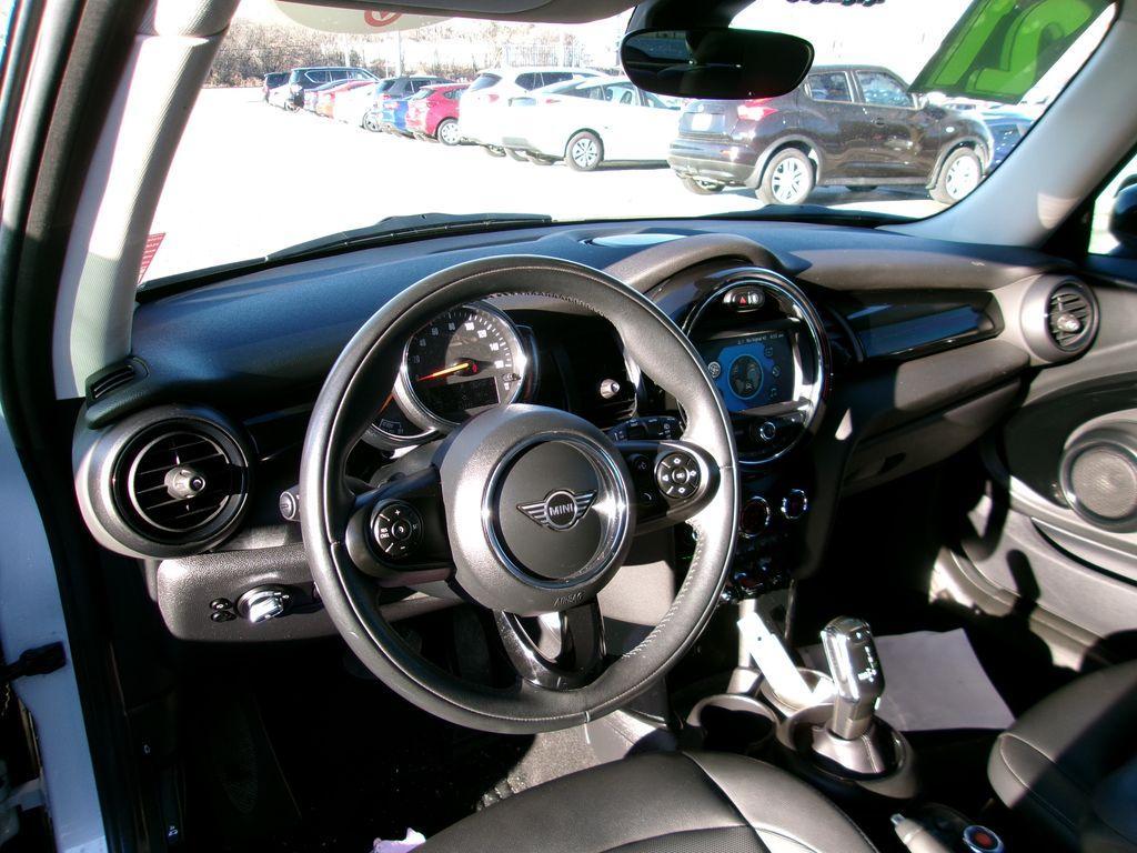 used 2021 MINI Hardtop car, priced at $17,279