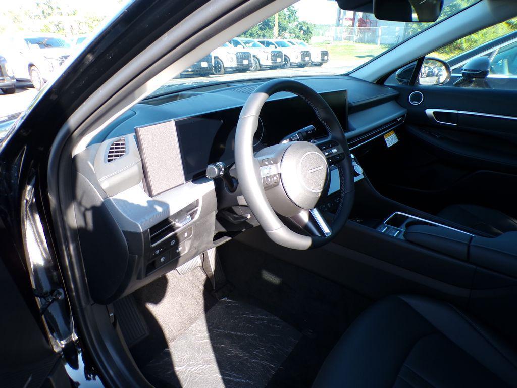 new 2025 Hyundai Sonata Hybrid car, priced at $36,935