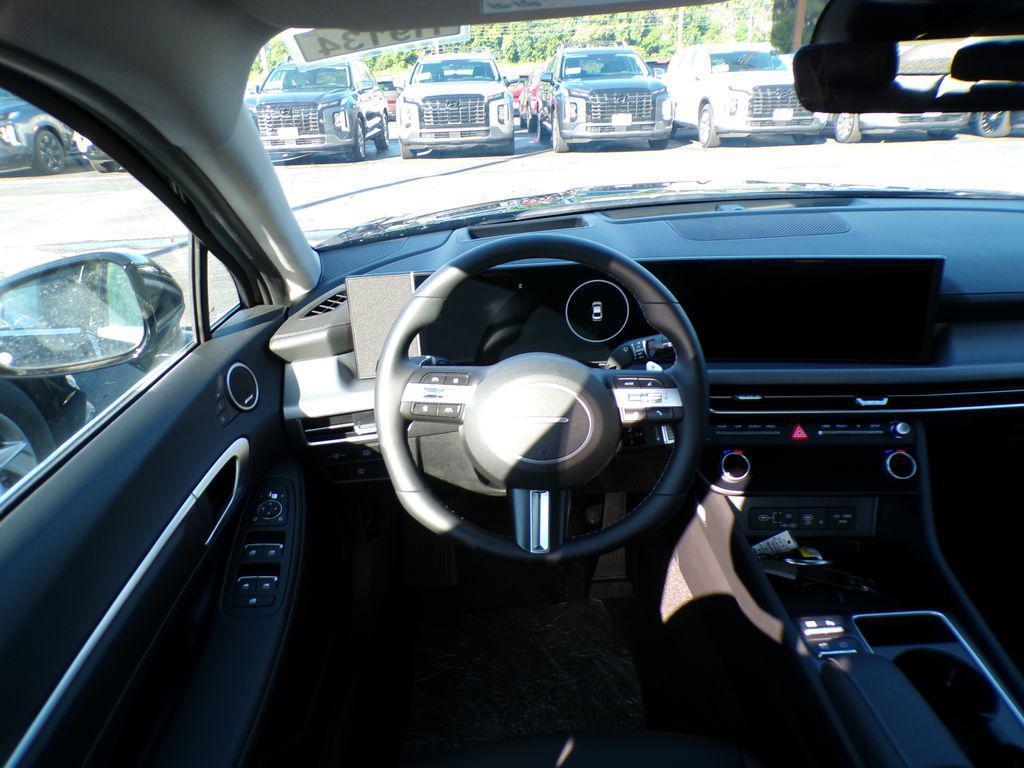 new 2025 Hyundai Sonata Hybrid car, priced at $36,935