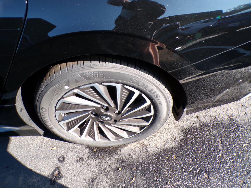 new 2025 Hyundai Sonata Hybrid car, priced at $36,935