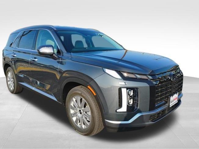 new 2025 Hyundai Palisade car, priced at $42,247