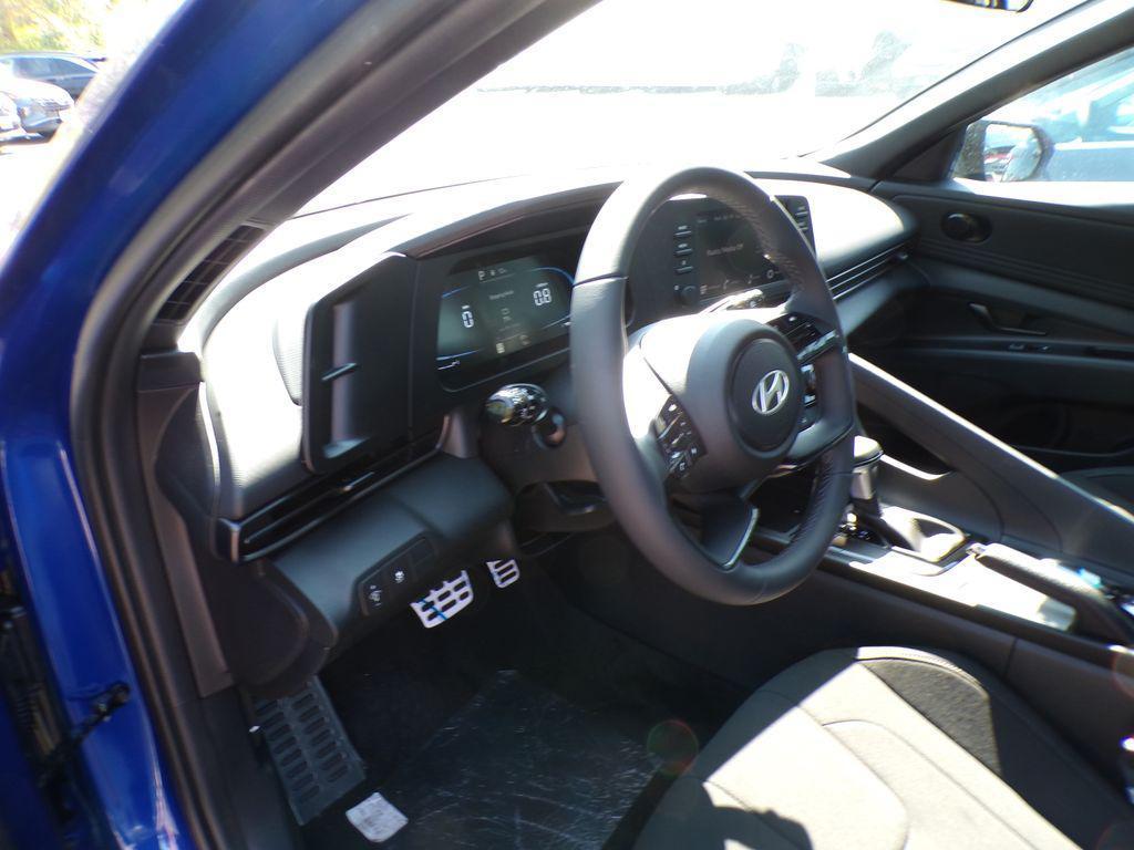 new 2025 Hyundai Elantra car, priced at $23,113