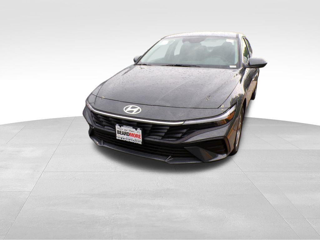 new 2025 Hyundai Elantra car, priced at $22,819