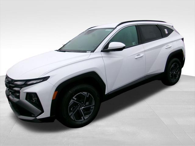 new 2025 Hyundai TUCSON Hybrid car, priced at $33,581