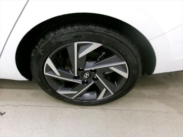 new 2025 Hyundai Elantra car, priced at $25,568