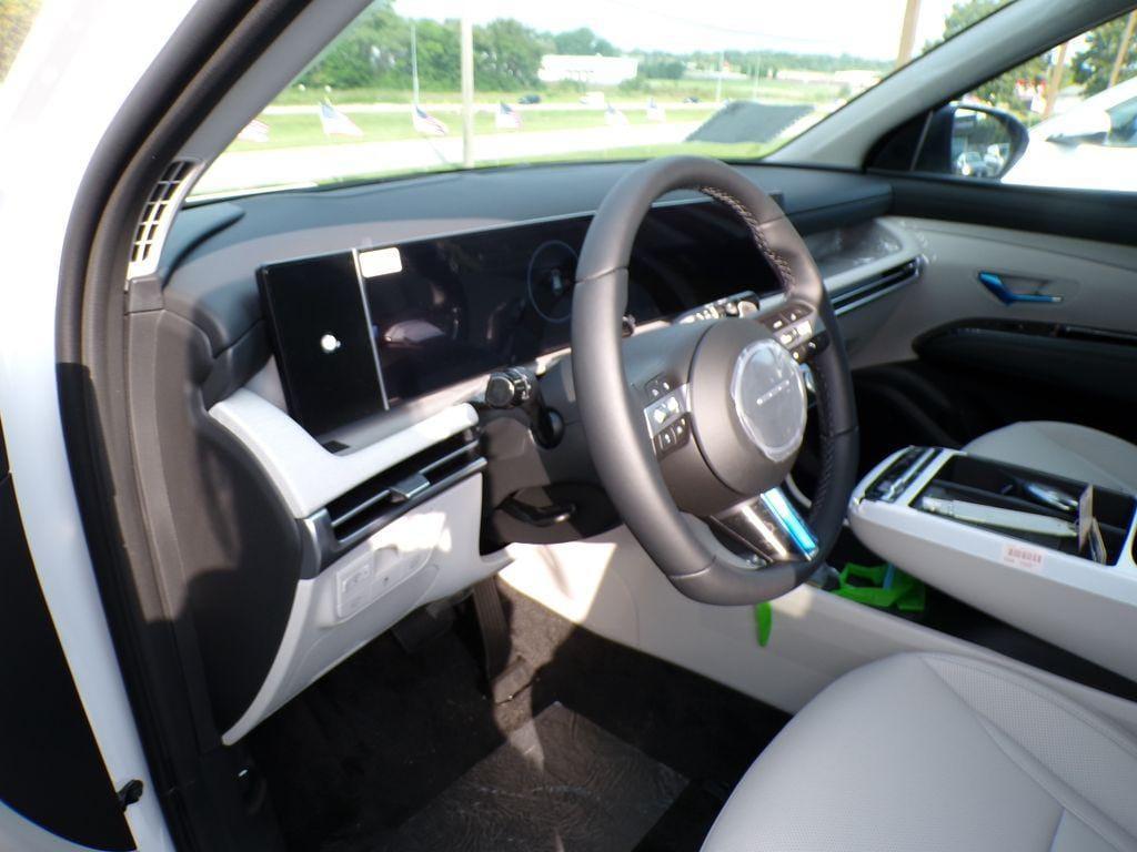 new 2025 Hyundai TUCSON Hybrid car, priced at $40,688