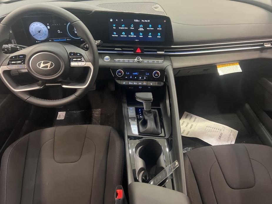 new 2024 Hyundai Elantra car, priced at $25,287